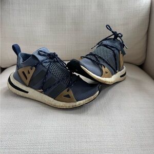 Women’s Adidas Sneakers